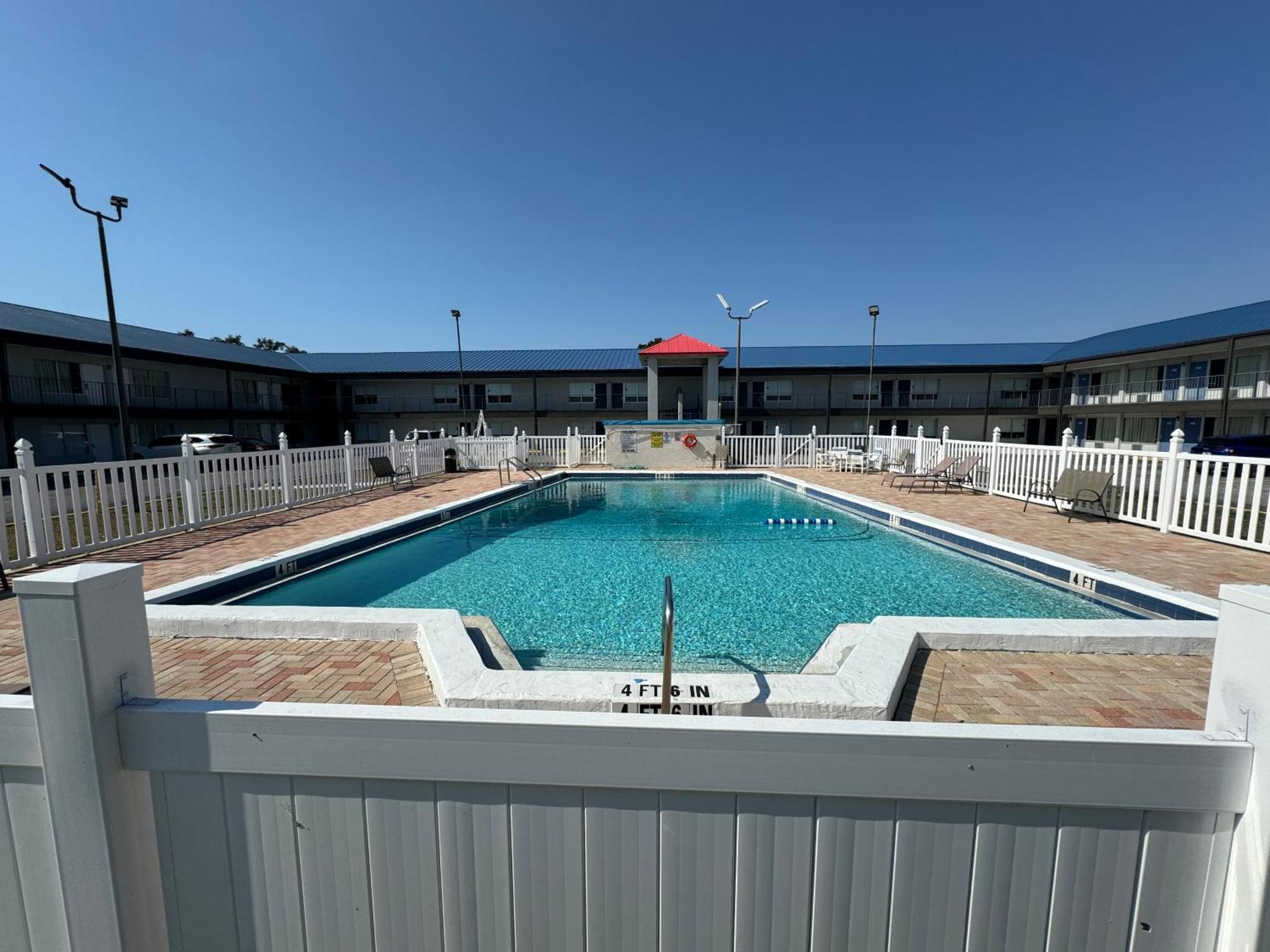 Motel 6 Englewood, Fl Extérieur photo